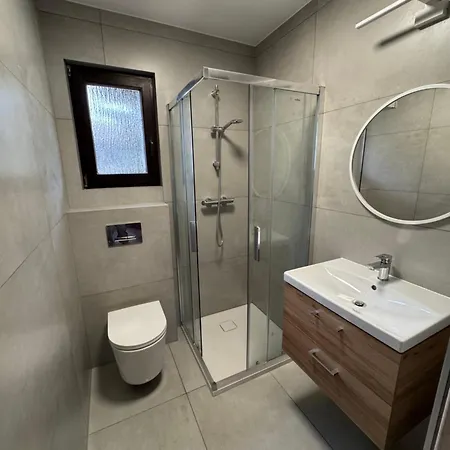 Zurawia Laka ロッジ ビトゥフ